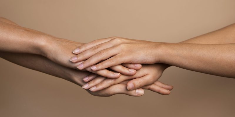 hands-composition-about-support